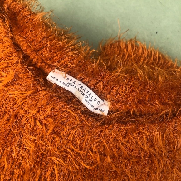 Zara fuzzy orange T-shirt - Picture 2 of 3